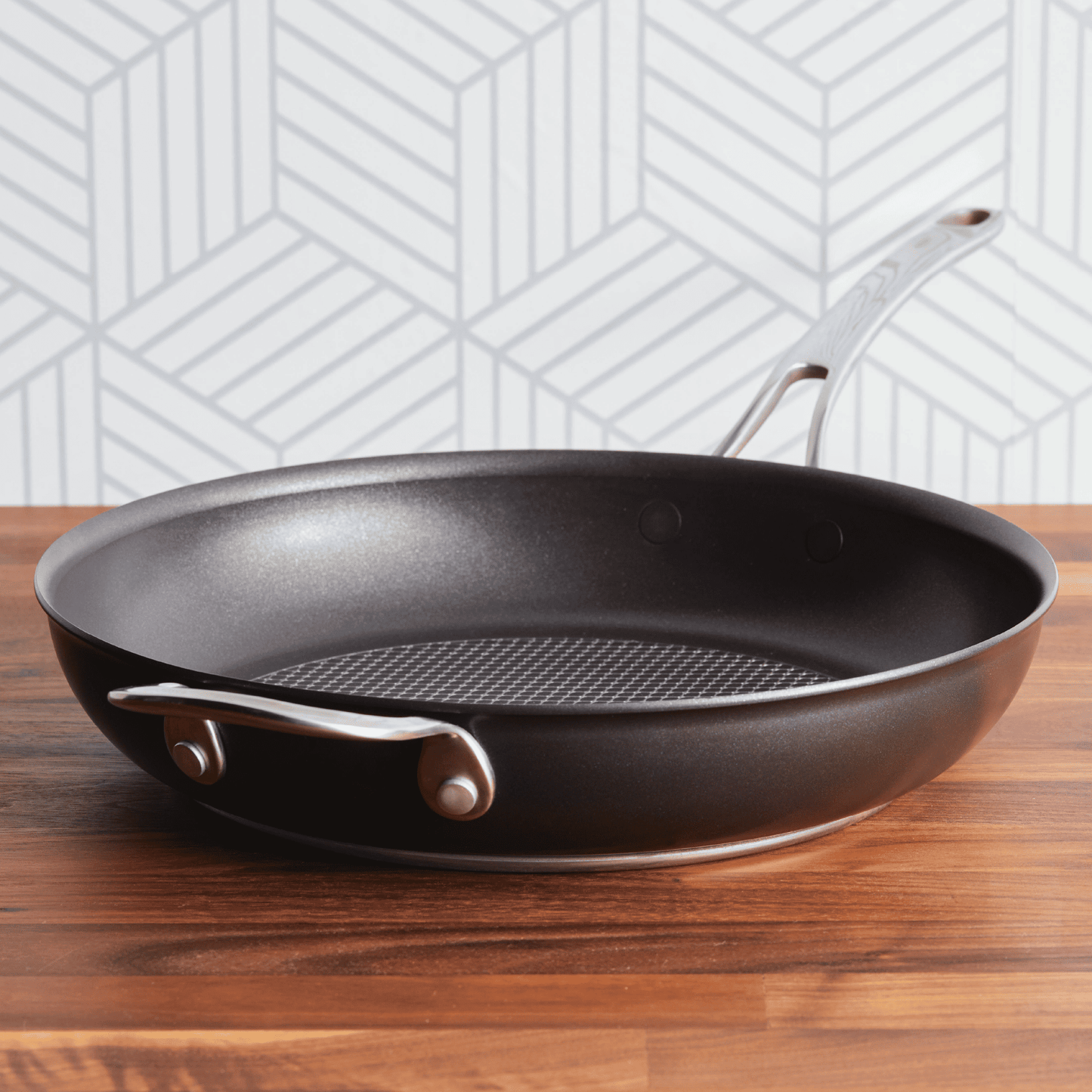 
                  
                    30CM Easy-Clean Frying Pan
                  
                