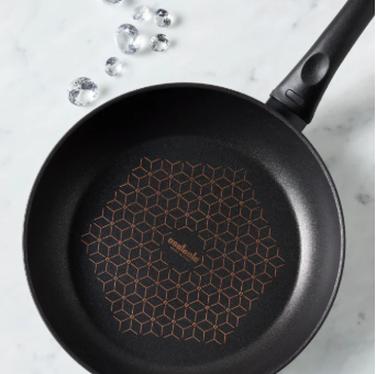 特級耐用 DuraShield™ 鑽石不黏塗層