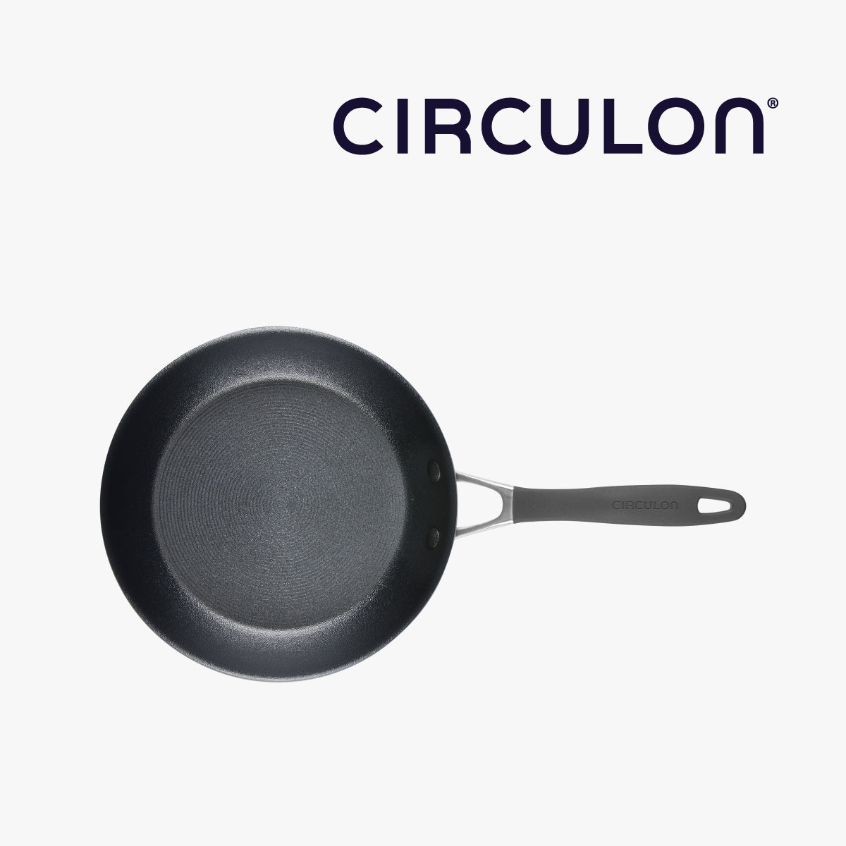 
                  
                    易潔煎鍋
ScratchdefenseTM技術 – 極其不黏
鍋内底部獲得專利的高低坑紋圓形設計
金屬烹飪工具適用的防刮不黏鍋内表面
不銹鋼底座可快速均匀加熱
防污不黏外層容易清潔
易握舒適矽膠手柄
                  
                