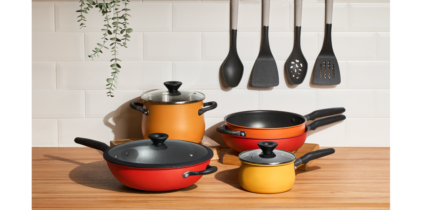 Pots & Pans by Meyer International (HK)