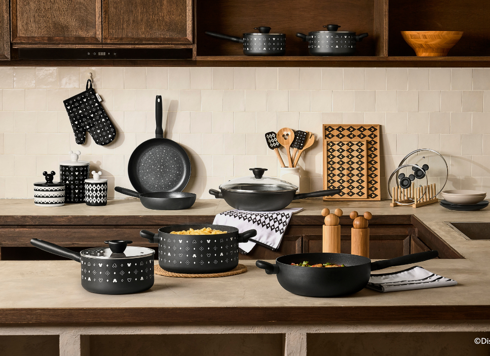 Pots & Pans by Meyer International (HK)